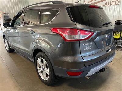 2016 Ford Escape SE   - Photo 2 - Saint Louis, MI 48880-9800
