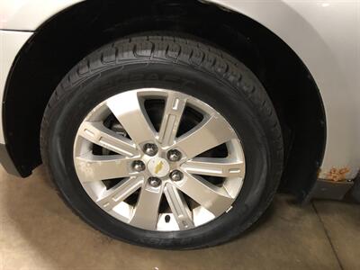 2013 Chevrolet Equinox LS - Photo 21 - Saint Louis, MI 48880-9800