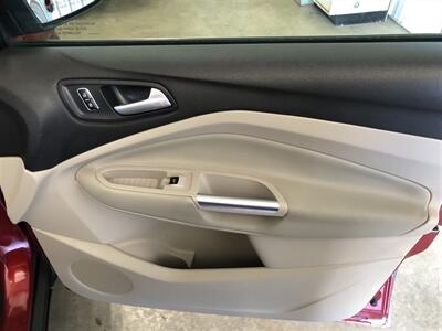 2013 Ford Escape SE - Photo 21 - Saint Louis, MI 48880-9800