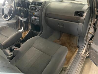 2003 Nissan Frontier Standard - Photo 11 - Saint Louis, MI 48880-9800