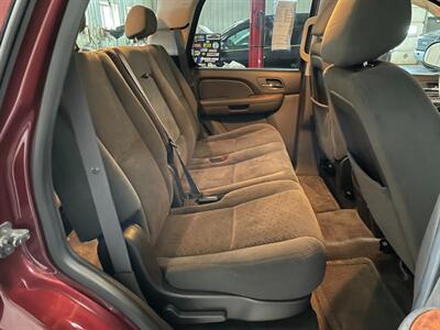 2008 Chevrolet Tahoe LT   - Photo 18 - Saint Louis, MI 48880-9800