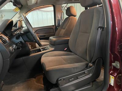 2008 Chevrolet Tahoe LT   - Photo 14 - Saint Louis, MI 48880-9800