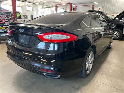 2016 Ford Fusion SE - Photo 6 - Saint Louis, MI 48880-9800
