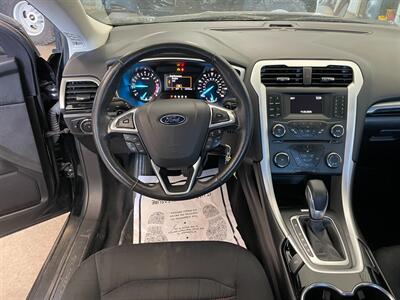 2016 Ford Fusion SE - Photo 9 - Saint Louis, MI 48880-9800