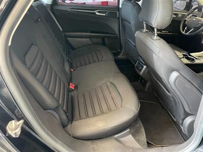 2016 Ford Fusion SE - Photo 18 - Saint Louis, MI 48880-9800