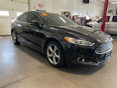 2016 Ford Fusion SE - Photo 5 - Saint Louis, MI 48880-9800