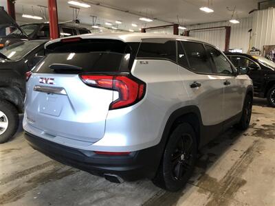 2018 GMC Terrain SLE   - Photo 6 - Saint Louis, MI 48880-9800