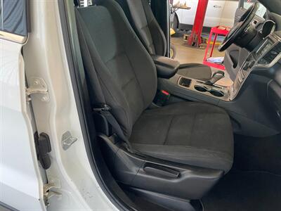 2016 Jeep Grand Cherokee Laredo   - Photo 17 - Saint Louis, MI 48880-9800