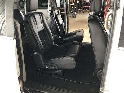 2018 Dodge Grand Caravan SXT   - Photo 21 - Saint Louis, MI 48880-9800