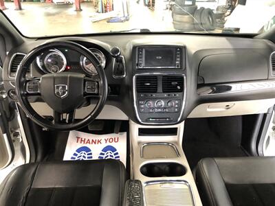 2018 Dodge Grand Caravan SXT   - Photo 8 - Saint Louis, MI 48880-9800