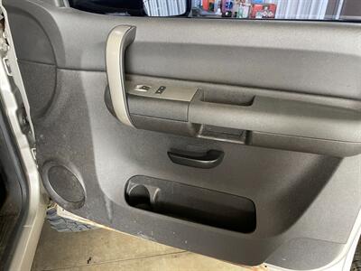 2007 Chevrolet Silverado 1500 LT - Photo 19 - Saint Louis, MI 48880-9800