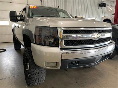 2007 Chevrolet Silverado 1500 LT - Photo 4 - Saint Louis, MI 48880-9800