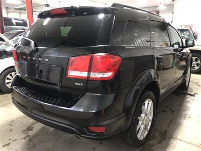 2013 Dodge Journey SXT   - Photo 6 - Saint Louis, MI 48880-9800