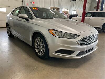 2017 Ford Fusion SE - Photo 3 - Saint Louis, MI 48880-9800