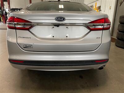 2017 Ford Fusion SE - Photo 7 - Saint Louis, MI 48880-9800