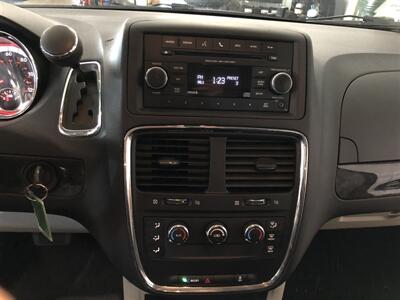 2015 Dodge Grand Caravan SE   - Photo 12 - Saint Louis, MI 48880-9800