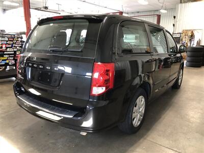 2015 Dodge Grand Caravan SE   - Photo 5 - Saint Louis, MI 48880-9800