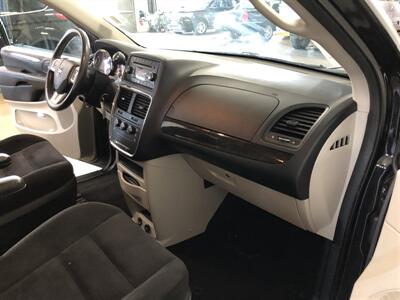 2015 Dodge Grand Caravan SE   - Photo 16 - Saint Louis, MI 48880-9800
