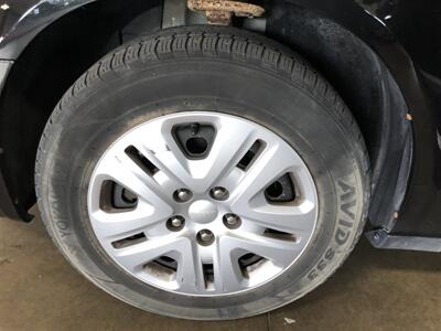 2015 Dodge Grand Caravan SE   - Photo 23 - Saint Louis, MI 48880-9800