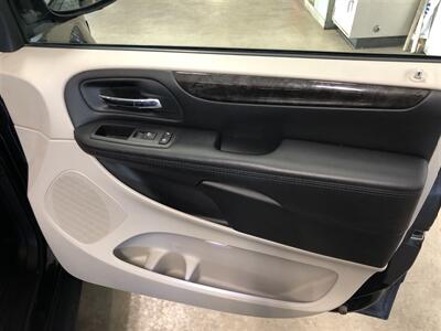 2015 Dodge Grand Caravan SE   - Photo 18 - Saint Louis, MI 48880-9800