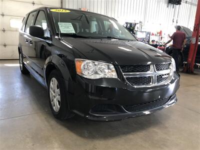 2015 Dodge Grand Caravan SE   - Photo 3 - Saint Louis, MI 48880-9800