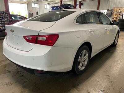 2021 Chevrolet Malibu LS - Photo 5 - Saint Louis, MI 48880-9800