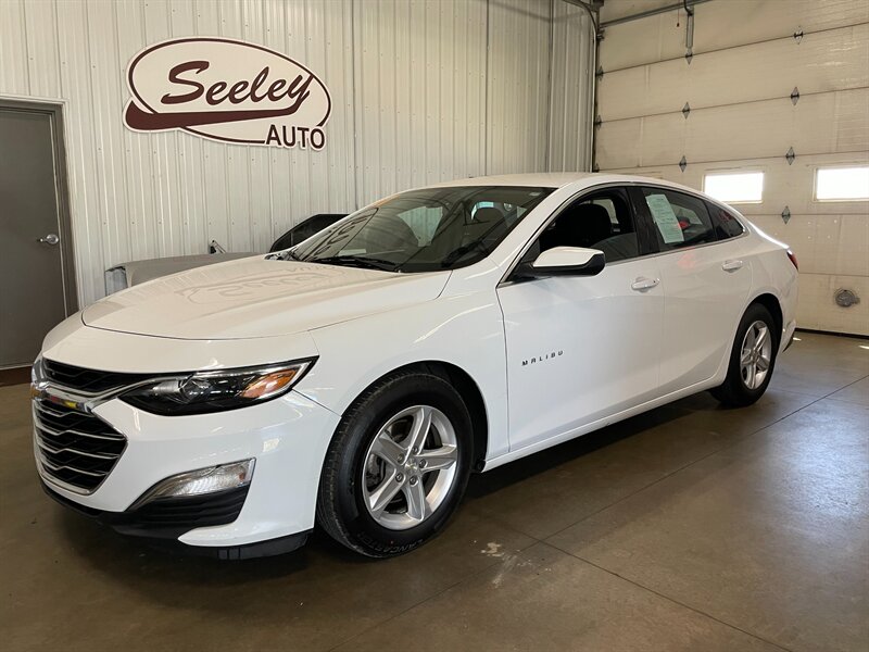 2021 Chevrolet Malibu 1LS's photo