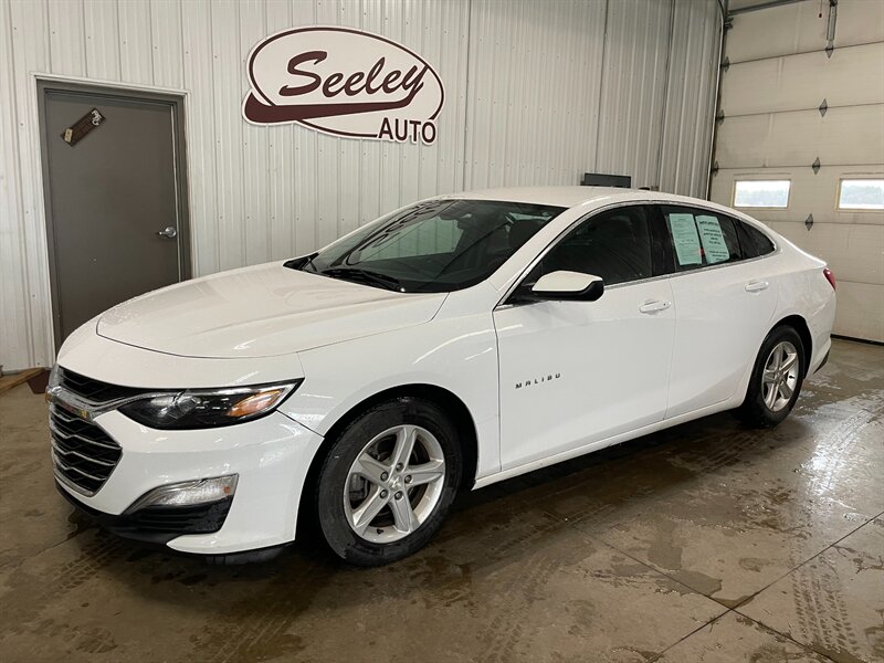 2021 Chevrolet Malibu LS   - Photo 1 - Saint Louis, MI 48880-9800