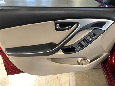 2015 Hyundai ELANTRA SE   - Photo 19 - Saint Louis, MI 48880-9800