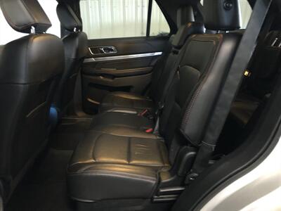2018 Ford Explorer Sport   - Photo 16 - Saint Louis, MI 48880-9800