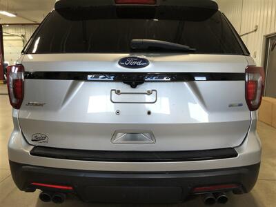 2018 Ford Explorer Sport   - Photo 28 - Saint Louis, MI 48880-9800