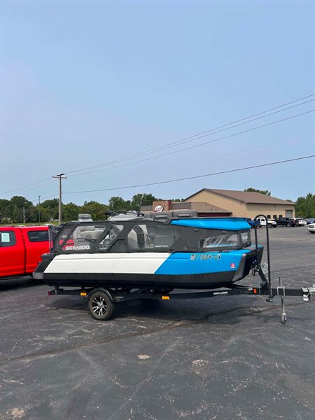 2023 SEADOO SWITCH   - Photo 1 - Saint Louis, MI 48880-9800