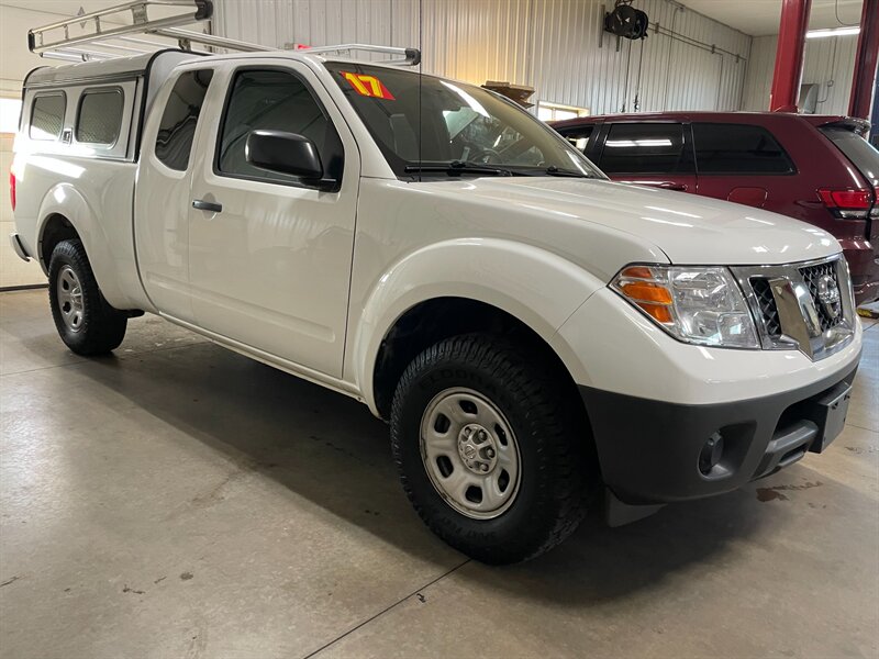 2017 Nissan Frontier S - Photo 5 - Saint Louis, MI 48880-9800