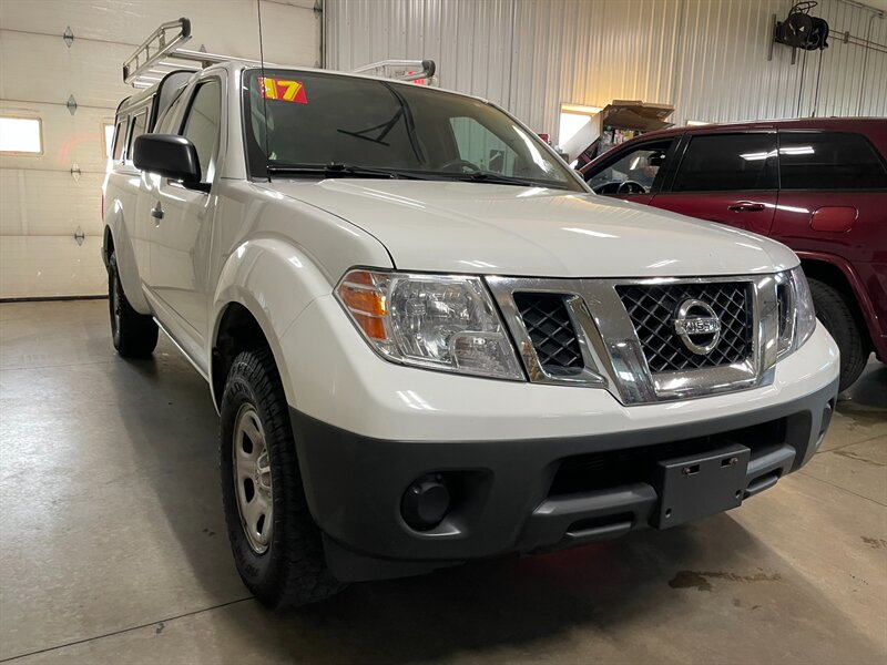 2017 Nissan Frontier S - Photo 4 - Saint Louis, MI 48880-9800