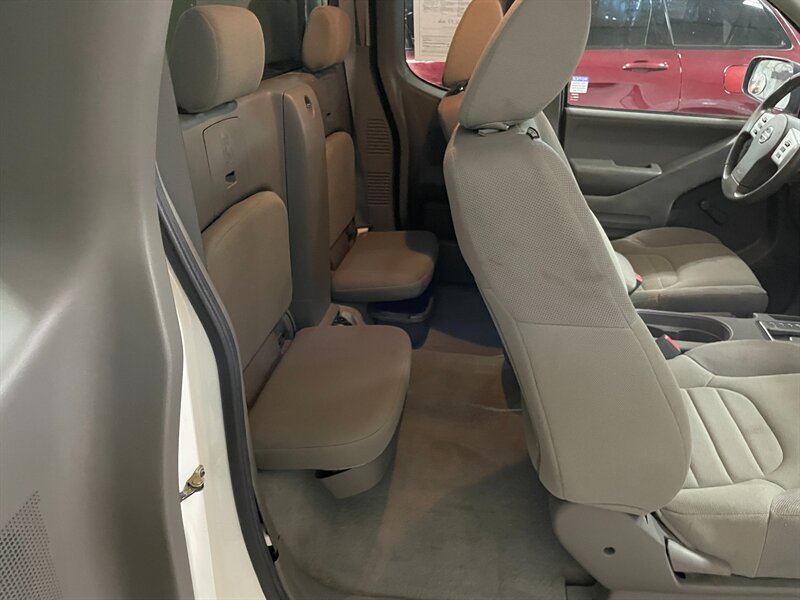2017 Nissan Frontier S - Photo 17 - Saint Louis, MI 48880-9800