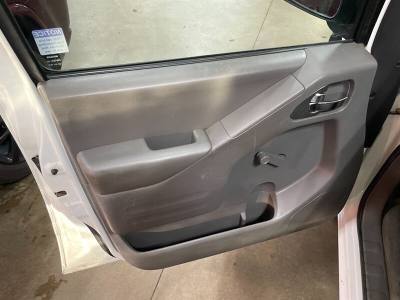2017 Nissan Frontier S - Photo 20 - Saint Louis, MI 48880-9800