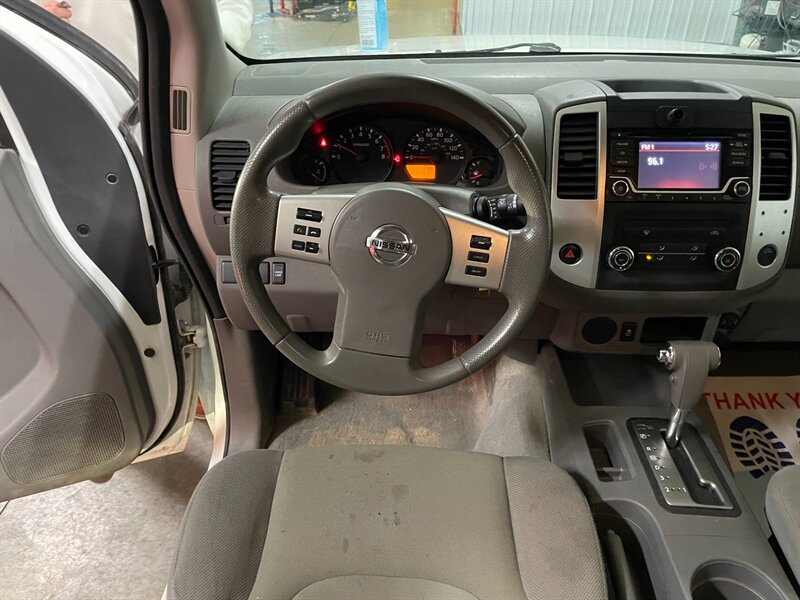 2017 Nissan Frontier S - Photo 9 - Saint Louis, MI 48880-9800