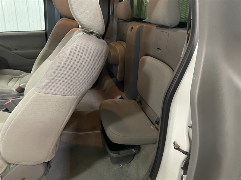 2017 Nissan Frontier S - Photo 15 - Saint Louis, MI 48880-9800