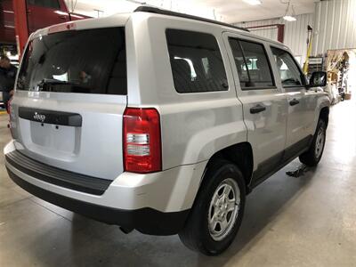 2011 Jeep Patriot Sport   - Photo 5 - Saint Louis, MI 48880-9800