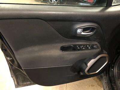2017 Jeep Renegade Sport   - Photo 23 - Saint Louis, MI 48880-9800