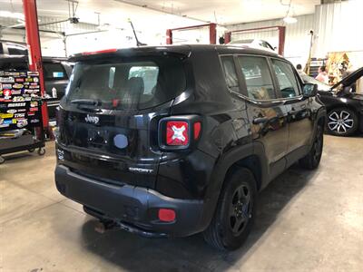 2017 Jeep Renegade Sport   - Photo 6 - Saint Louis, MI 48880-9800