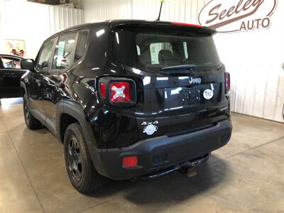 2017 Jeep Renegade Sport   - Photo 3 - Saint Louis, MI 48880-9800