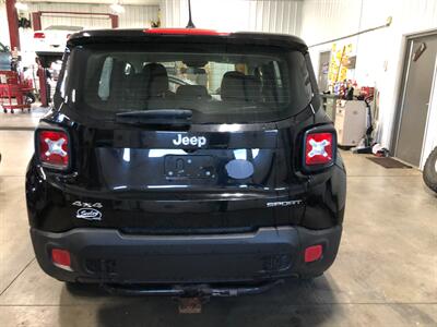 2017 Jeep Renegade Sport   - Photo 7 - Saint Louis, MI 48880-9800