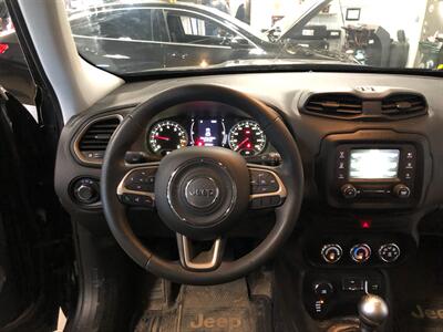 2017 Jeep Renegade Sport   - Photo 10 - Saint Louis, MI 48880-9800