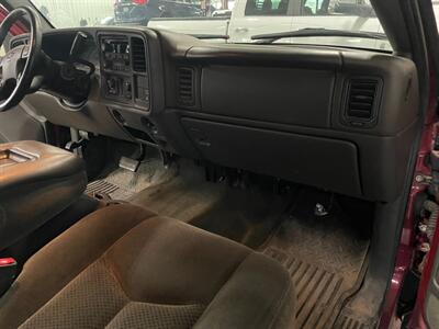 2004 Chevrolet Silverado 2500HD   - Photo 13 - Saint Louis, MI 48880-9800