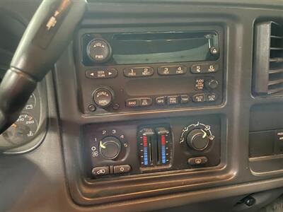 2004 Chevrolet Silverado 2500HD   - Photo 8 - Saint Louis, MI 48880-9800