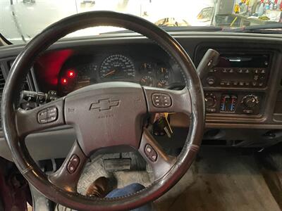 2004 Chevrolet Silverado 2500HD   - Photo 7 - Saint Louis, MI 48880-9800