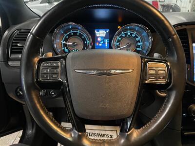 2012 Chrysler 300 S V6 - Photo 11 - Saint Louis, MI 48880-9800