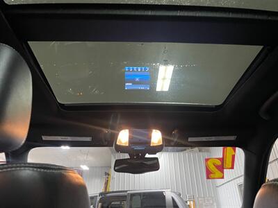 2012 Chrysler 300 S V6 - Photo 9 - Saint Louis, MI 48880-9800