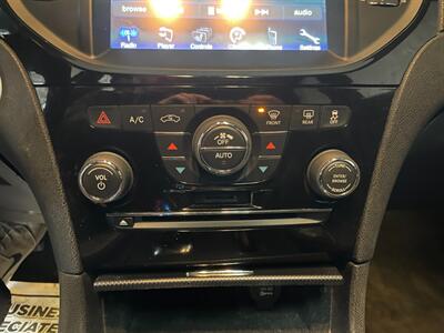 2012 Chrysler 300 S V6 - Photo 17 - Saint Louis, MI 48880-9800